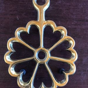 Virginia Metal-crafters vintage  Brass Trivet home decor